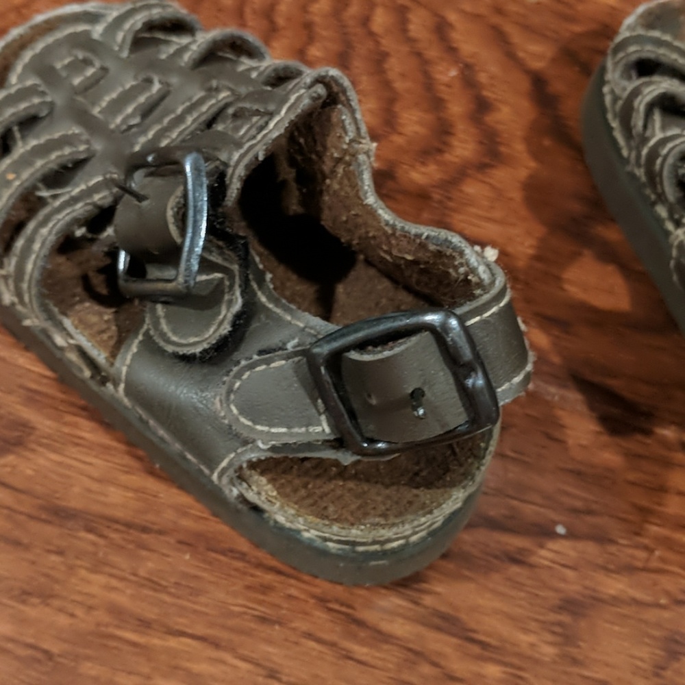 Toddler Sandals - Picture 2 of 3